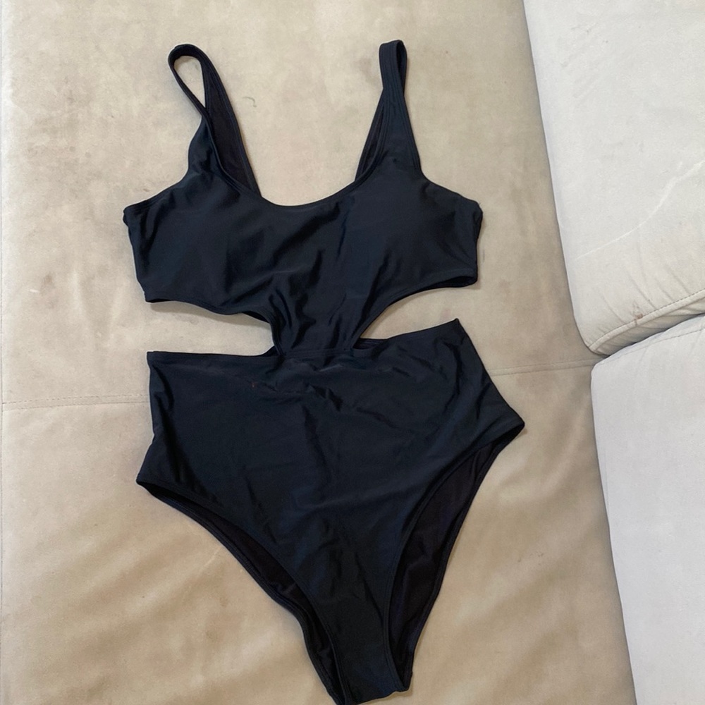 Cutout bathing suit